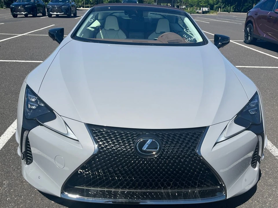 2026 Lexus LC - Image 10 of 10