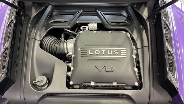 2026 Lotus Emira - Image 18 of 21