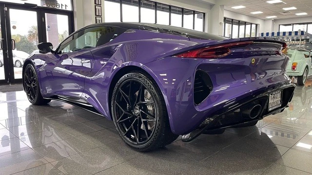 2026 Lotus Emira - Image 3 of 31