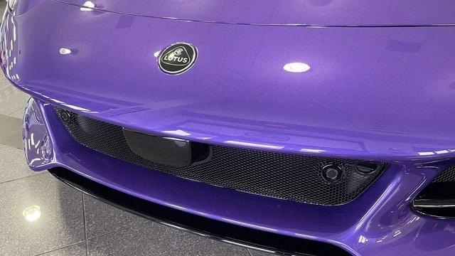 2026 Lotus Emira - Image 13 of 21