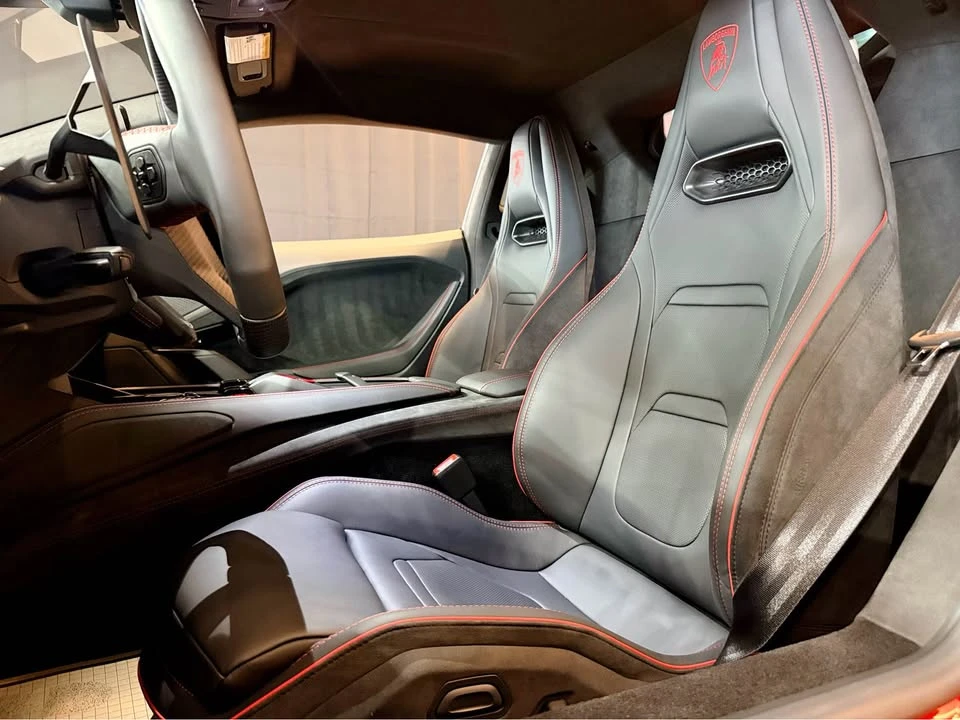 2026 Lamborghini Huracan - Image 8 of 20