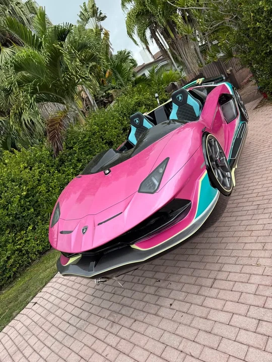 2026 Lamborghini - Image 2 of 3