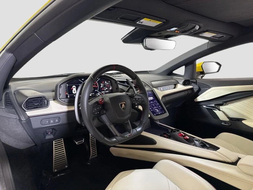 2026 Lamborghini Revuelto - Image 9 of 30