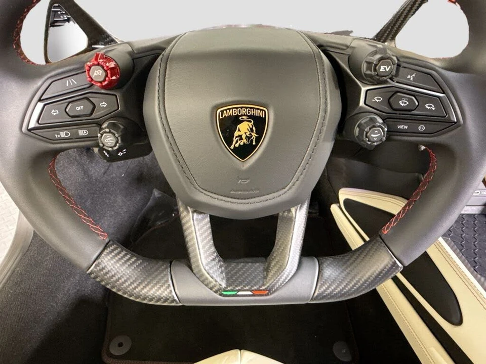2026 Lamborghini Revuelto - Image 22 of 30