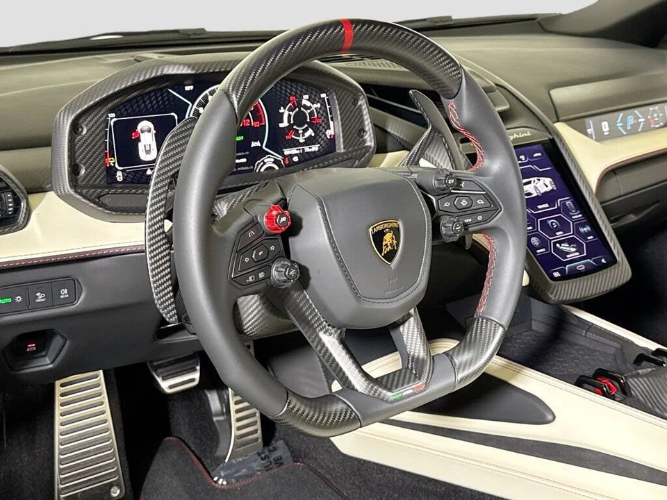 2026 Lamborghini Revuelto - Image 10 of 30