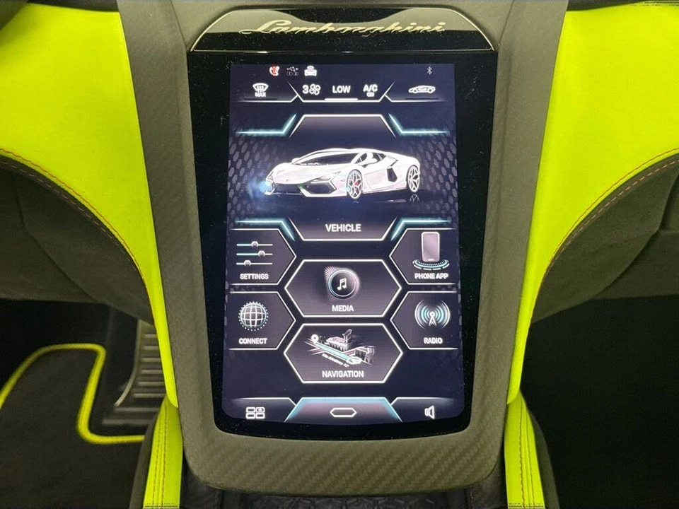 2026 Lamborghini Revuelto - Image 15 of 31
