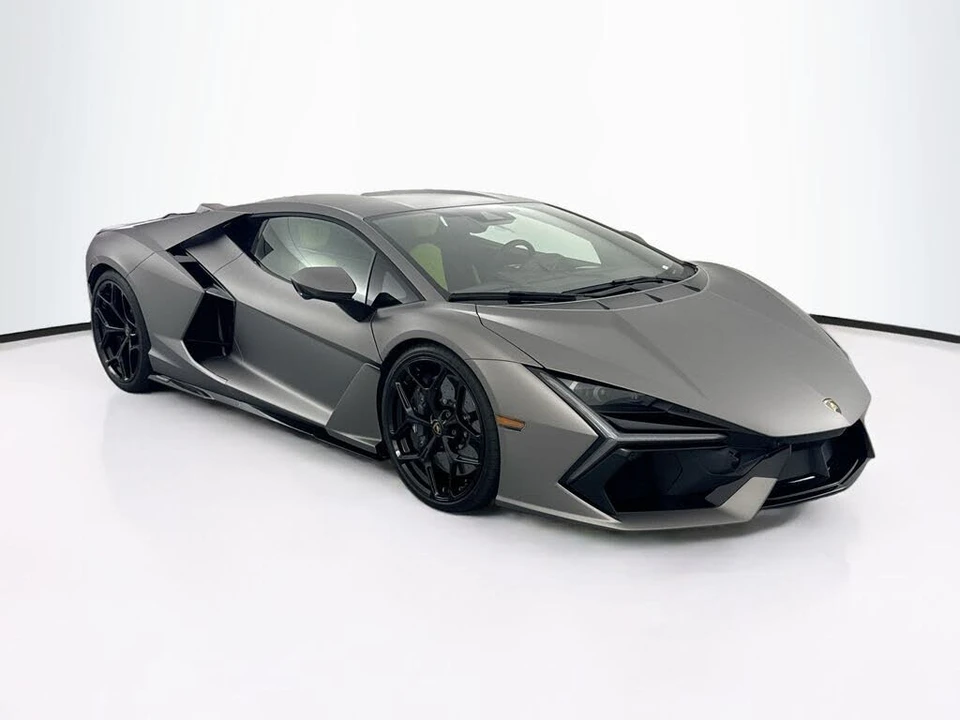 2026 Lamborghini Revuelto - Image 3 of 31