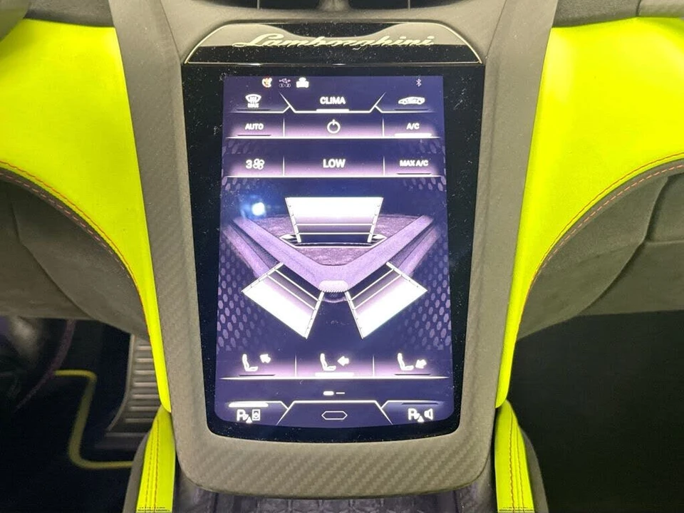 2026 Lamborghini Revuelto - Image 16 of 31