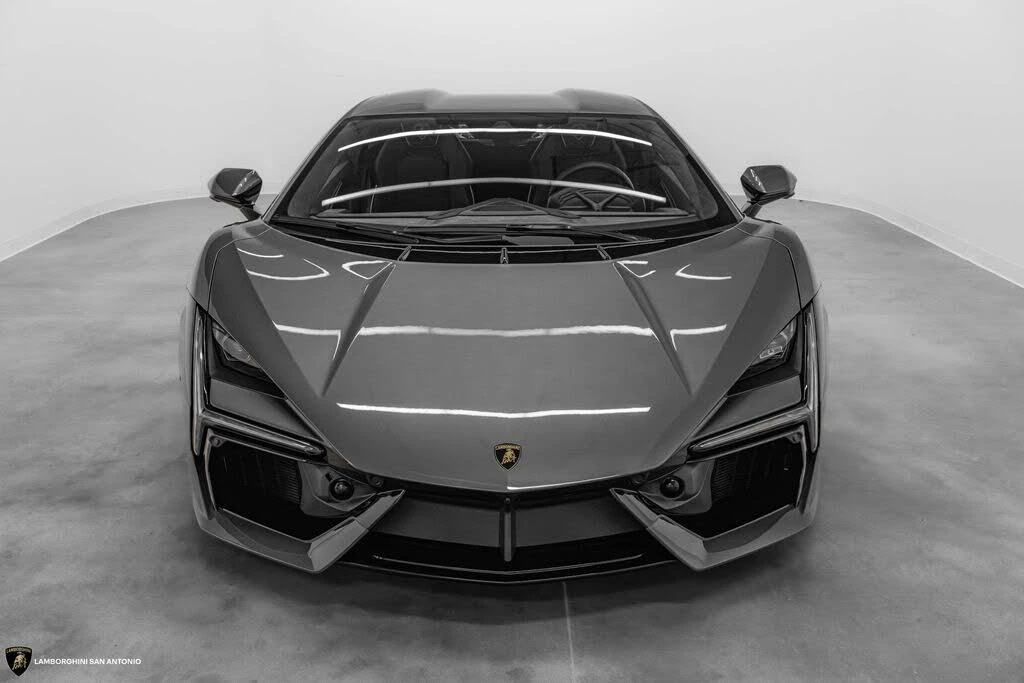 2026 Lamborghini Revuelto - Image 10 of 31