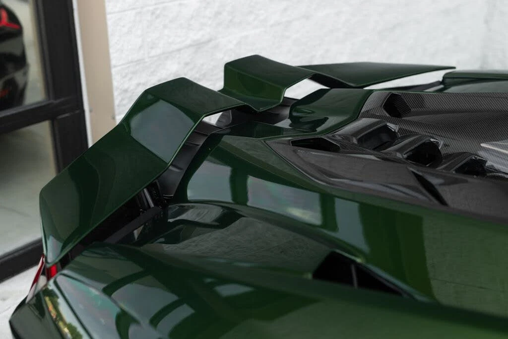 2026 Lamborghini Revuelto - Image 23 of 31