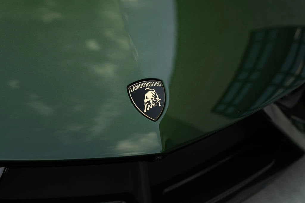 2026 Lamborghini Revuelto - Image 20 of 31