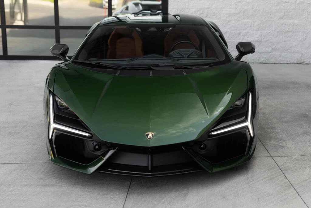 2026 Lamborghini Revuelto - Image 14 of 31
