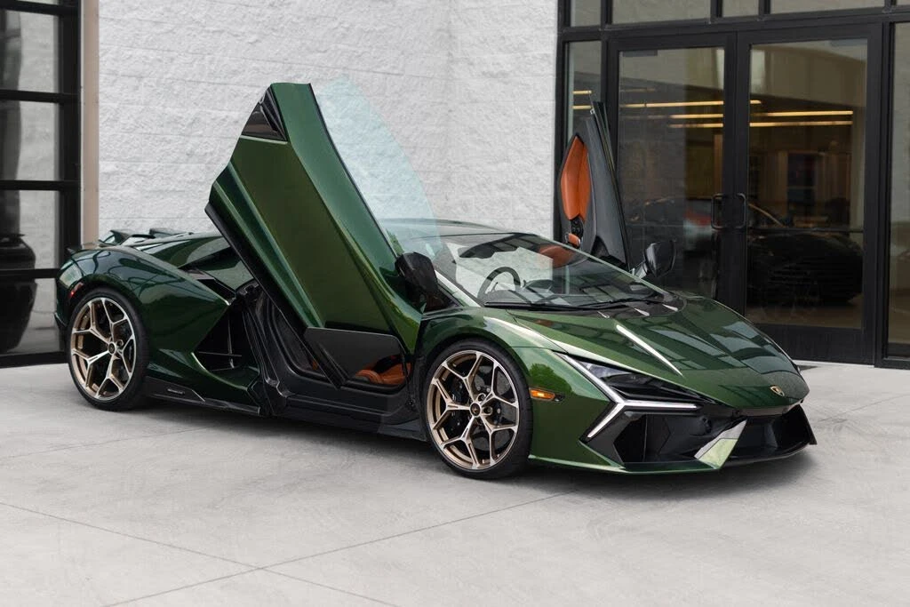 2026 Lamborghini Revuelto - Image 4 of 31