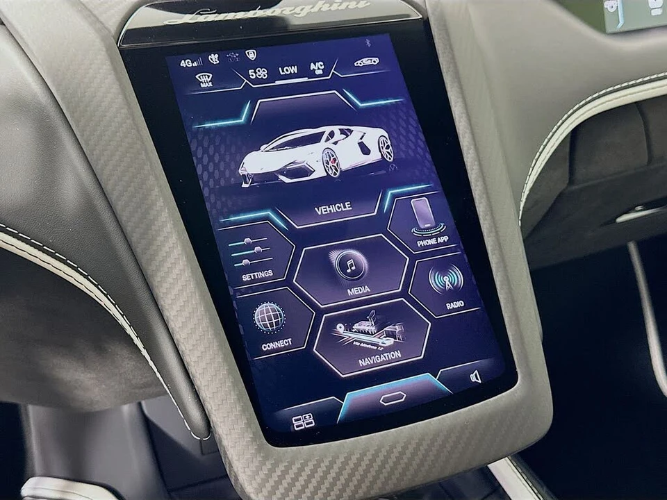 2026 Lamborghini Revuelto - Image 25 of 31