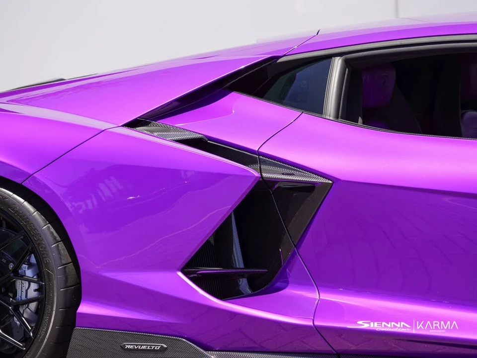 2026 Lamborghini Revuelto - Image 21 of 31