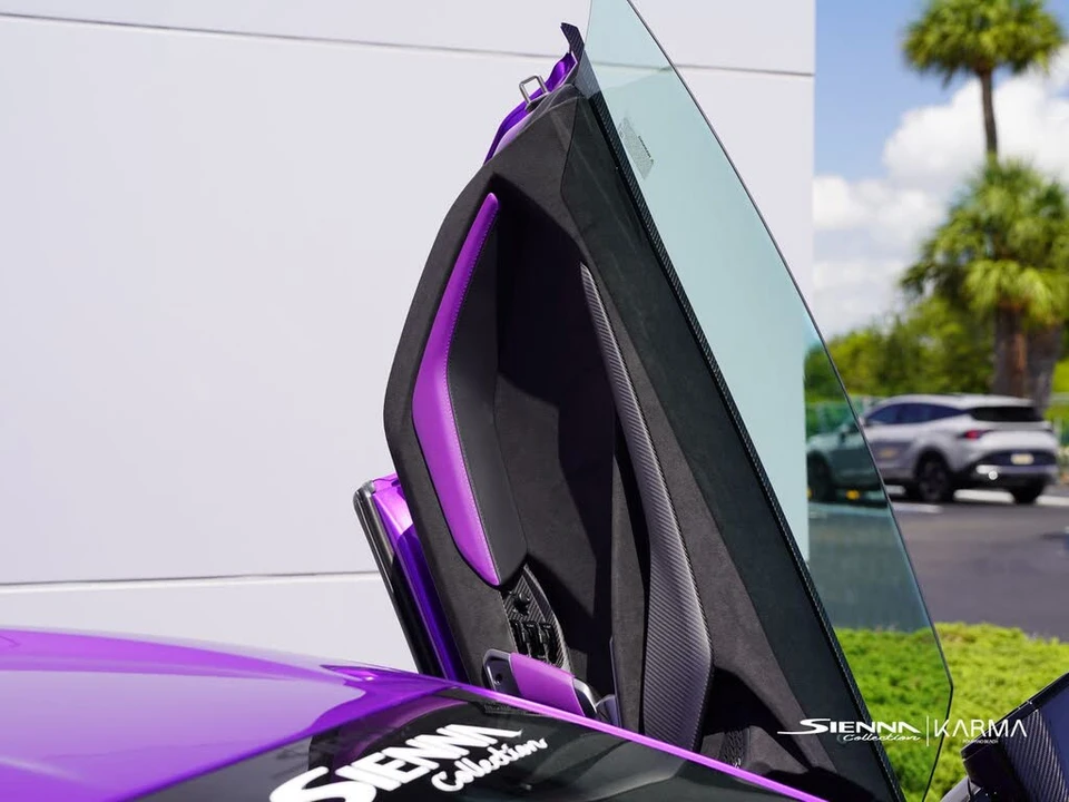 2026 Lamborghini Revuelto - Image 30 of 31
