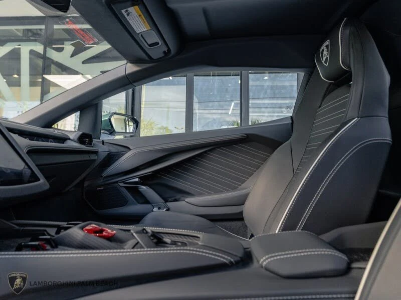 2026 Lamborghini Revuelto - Image 19 of 22
