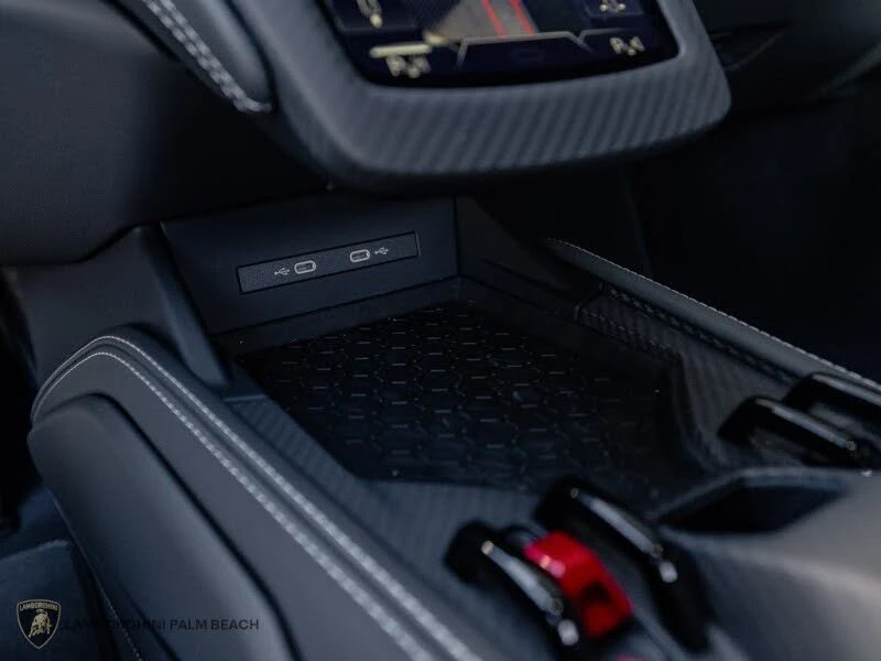 2026 Lamborghini Revuelto - Image 15 of 22