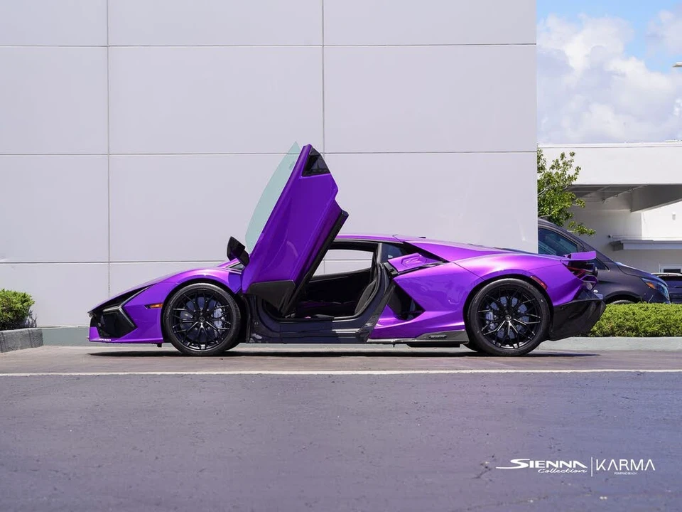 2026 Lamborghini Revuelto - Image 4 of 31