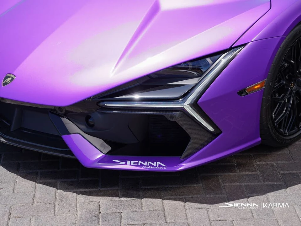 2026 Lamborghini Revuelto - Image 27 of 31