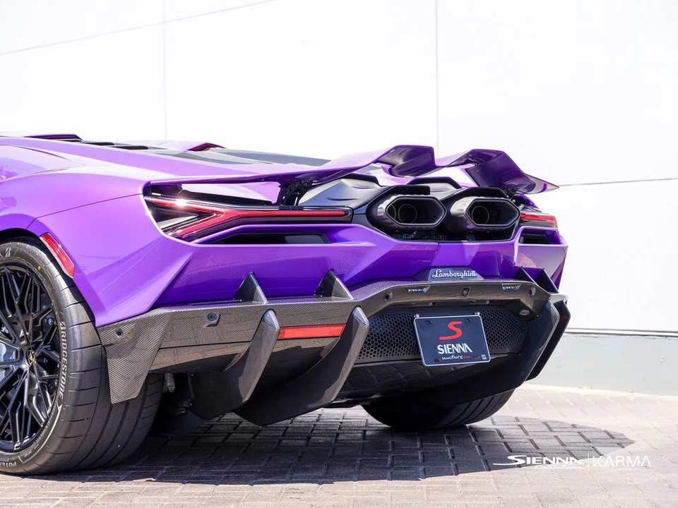 2026 Lamborghini Revuelto - Image 7 of 31