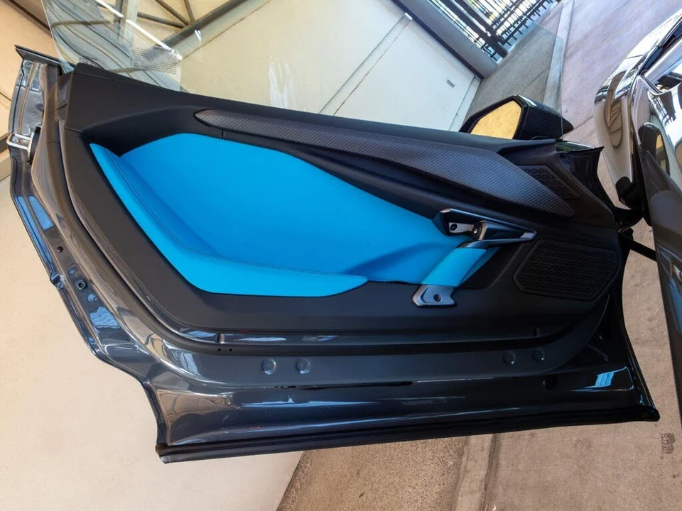 2026 Lamborghini Revuelto - Image 13 of 29