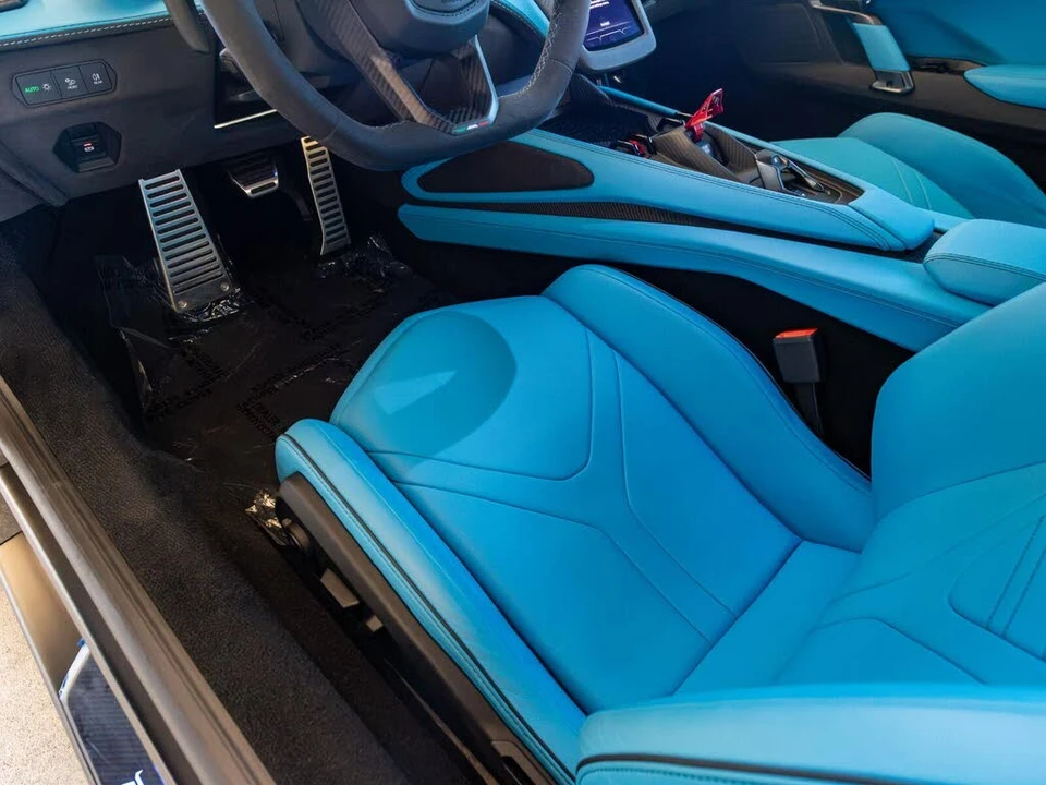 2026 Lamborghini Revuelto - Image 15 of 29