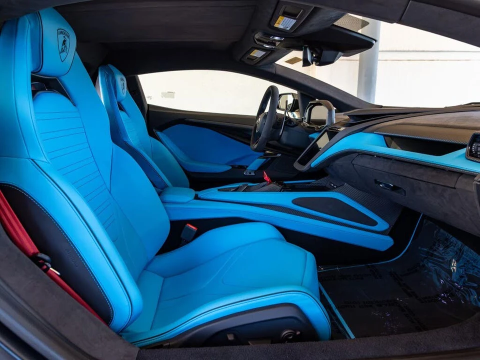 2026 Lamborghini Revuelto - Image 22 of 29