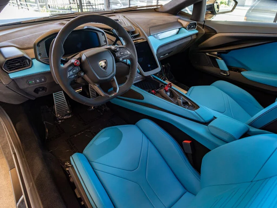 2026 Lamborghini Revuelto - Image 12 of 29