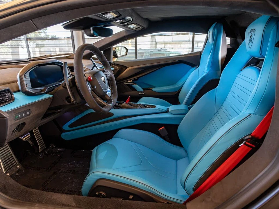 2026 Lamborghini Revuelto - Image 11 of 29