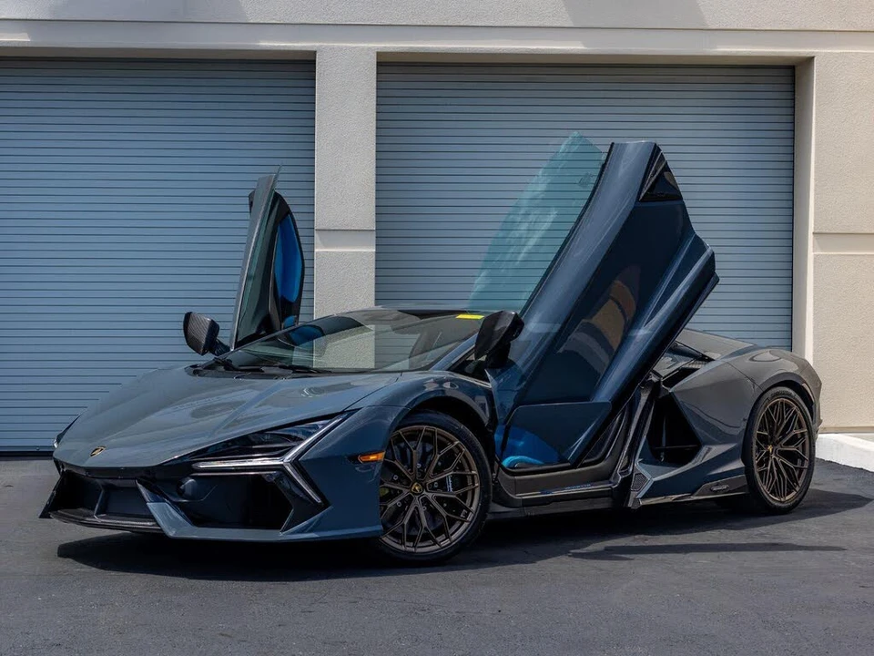 2026 Lamborghini Revuelto - Image 6 of 29