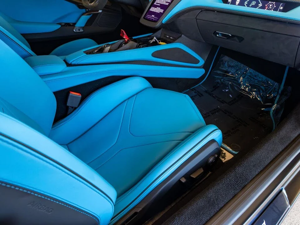 2026 Lamborghini Revuelto - Image 24 of 29