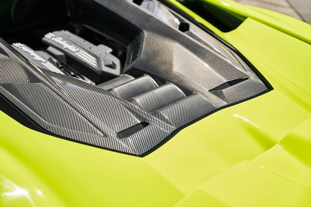 2026 Lamborghini Revuelto - Image 12 of 31