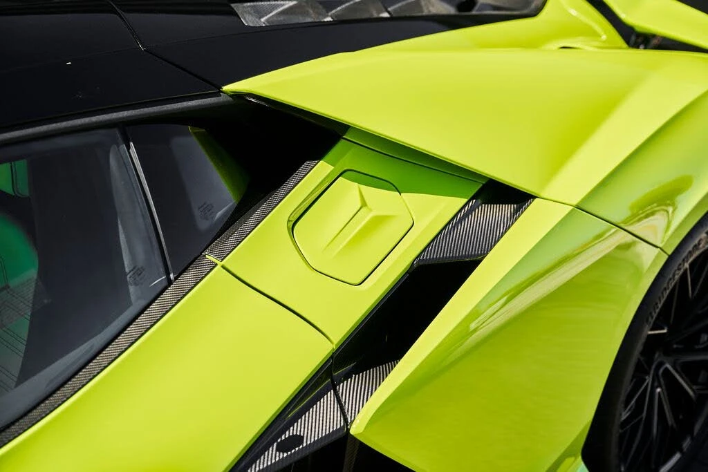 2026 Lamborghini Revuelto - Image 9 of 31