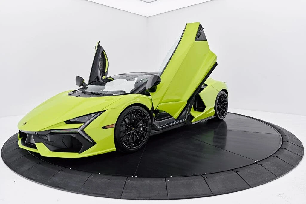2026 Lamborghini Revuelto - Image 21 of 31