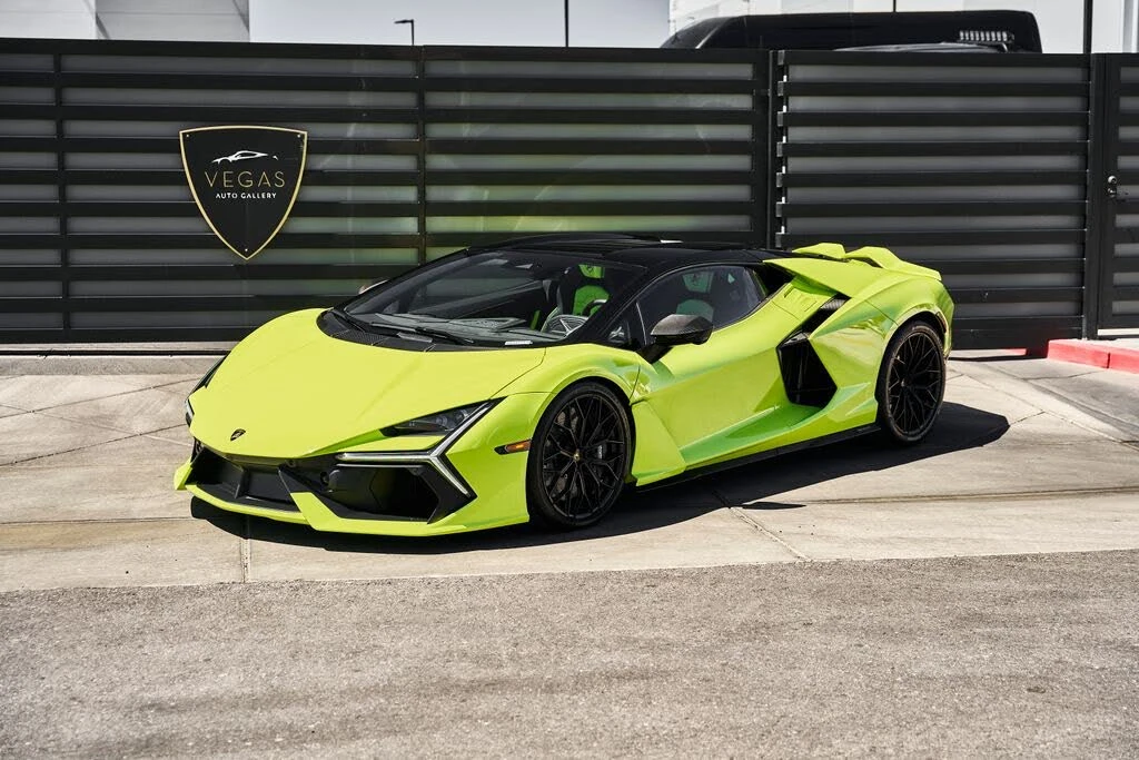 2026 Lamborghini Revuelto - Image 5 of 31