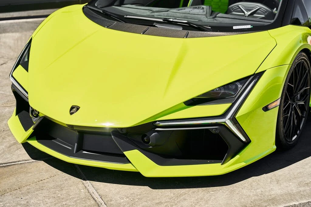 2026 Lamborghini Revuelto - Image 6 of 31