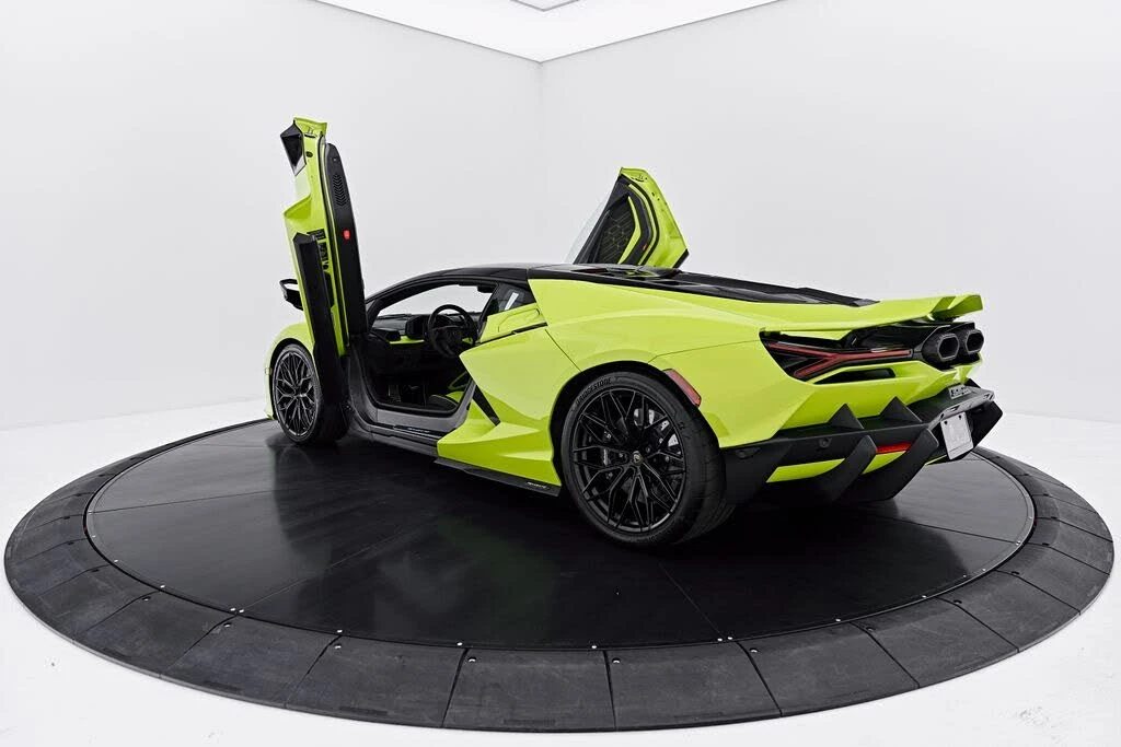 2026 Lamborghini Revuelto - Image 23 of 31