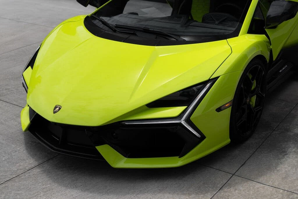 2026 Lamborghini Revuelto - Image 6 of 31