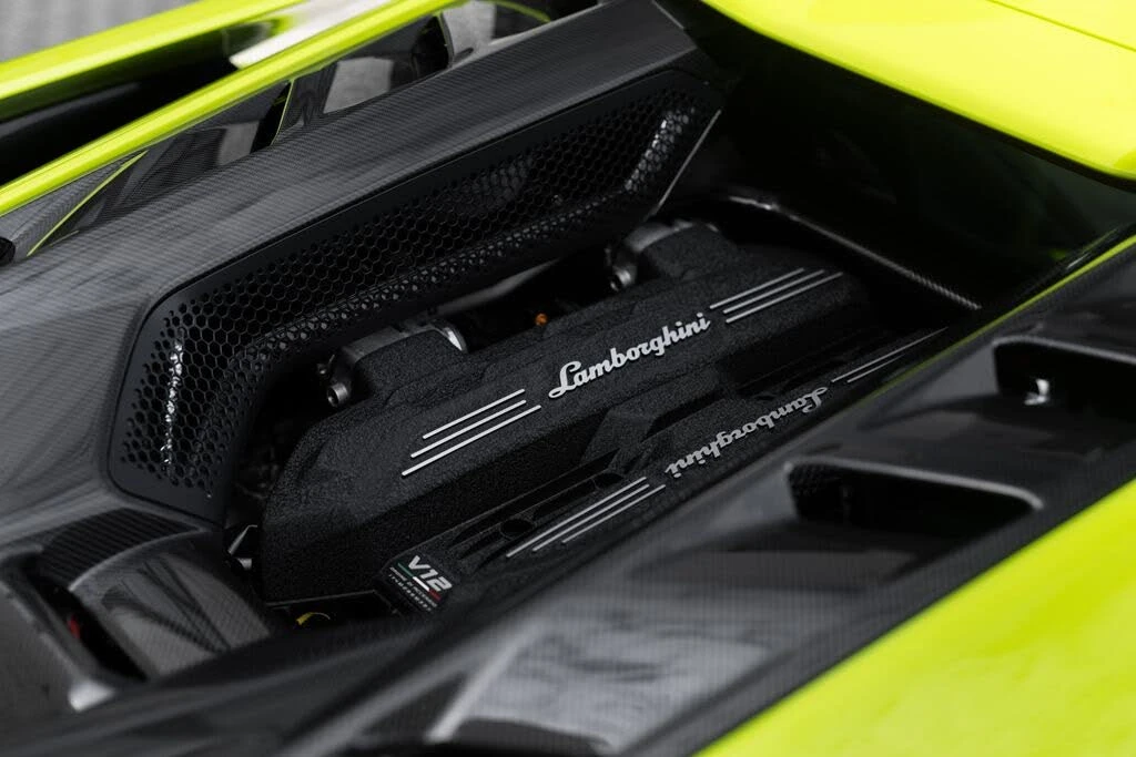 2026 Lamborghini Revuelto - Image 13 of 31