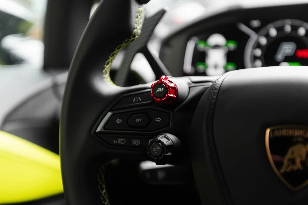 2026 Lamborghini Revuelto - Image 29 of 31