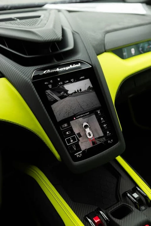 2026 Lamborghini Revuelto - Image 30 of 31