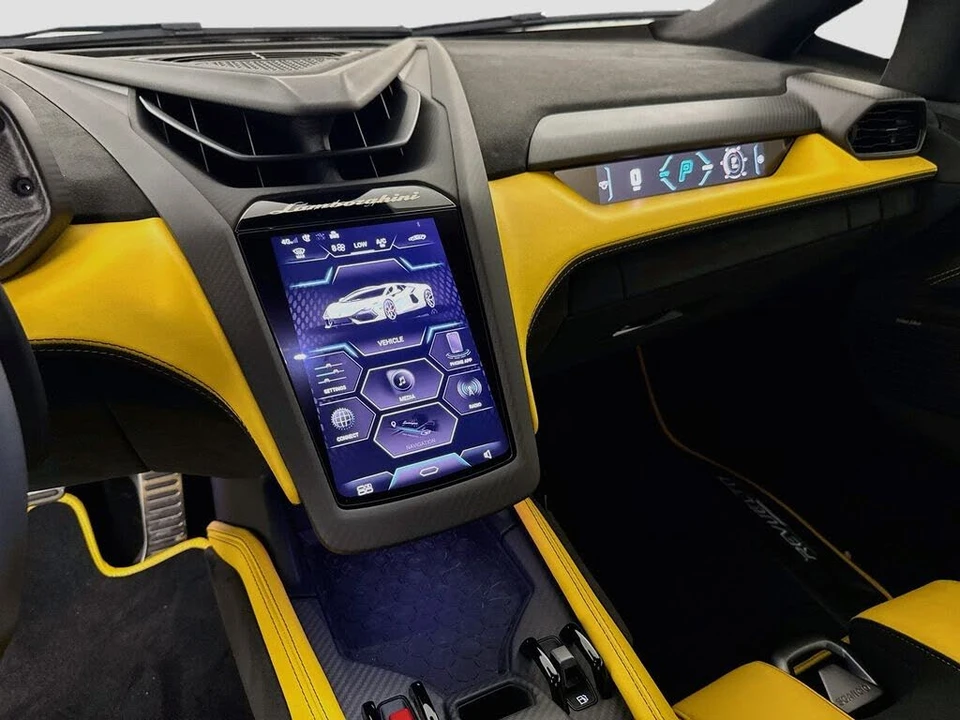 2026 Lamborghini Revuelto - Image 23 of 31