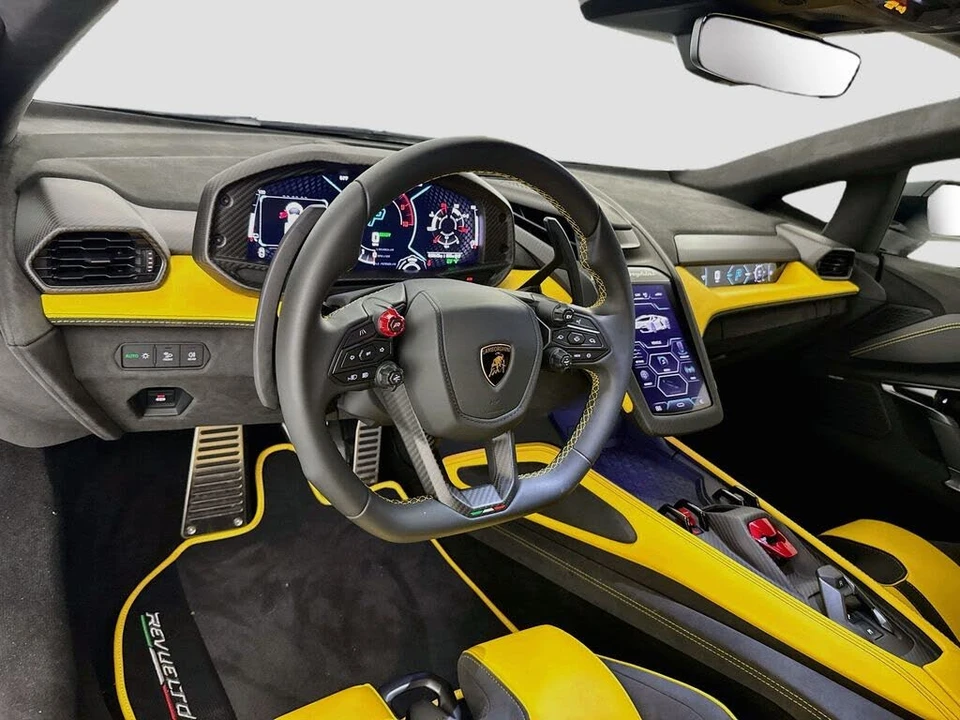 2026 Lamborghini Revuelto - Image 9 of 31