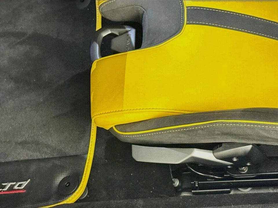 2026 Lamborghini Revuelto - Image 20 of 31