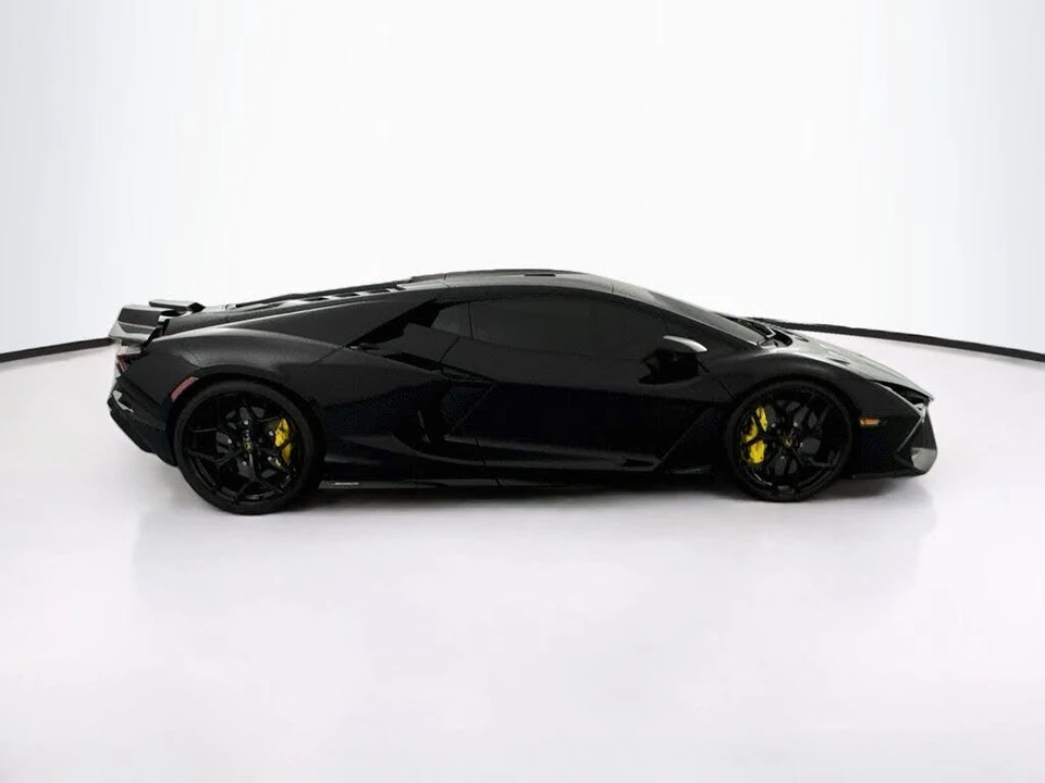 2026 Lamborghini Revuelto - Image 4 of 31