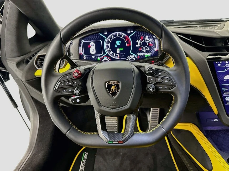 2026 Lamborghini Revuelto - Image 11 of 31