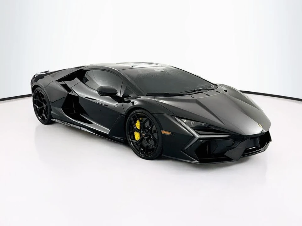 2026 Lamborghini Revuelto - Image 3 of 31