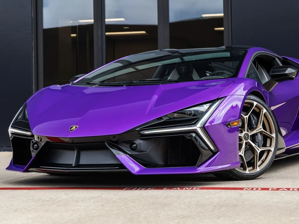 2026 Lamborghini Revuelto - Image 4 of 31