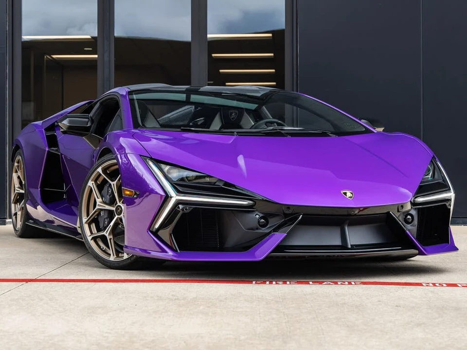2026 Lamborghini Revuelto - Image 3 of 31